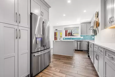 29 Howard Avenue, White Plains, NY 10606 - Photo 3