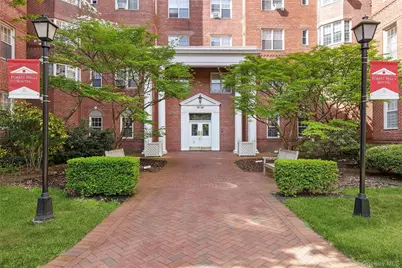 7636 113th Street #6M, Forest Hills, NY 11375 - Photo 1