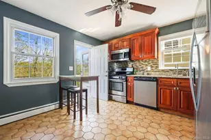 52 Brandt Terrace, Yonkers, NY 10710 - Photo 3