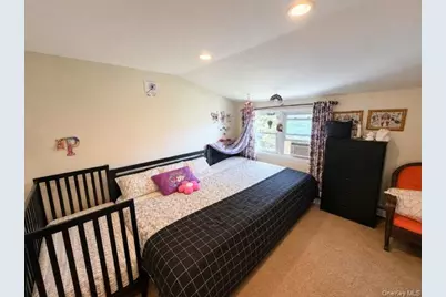 176 Kingfisher Road, Levittown, NY 11756 - Photo 19