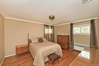 104 Charles Street, Massapequa, NY 11758 - Photo 21