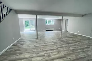 16 Jeannette Dr, Port Washington, NY 11050 - Photo 15