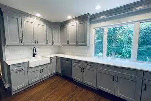 16 Jeannette Dr, Port Washington, NY 11050 - Photo 3