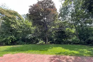 16 Jeannette Dr, Port Washington, NY 11050 - Photo 19