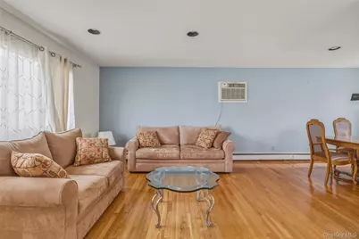 68 Madison Avenue, Island Park, NY 11558 - Photo 3