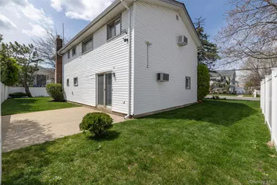 68 Madison Avenue, Island Park, NY 11558 - Photo 17