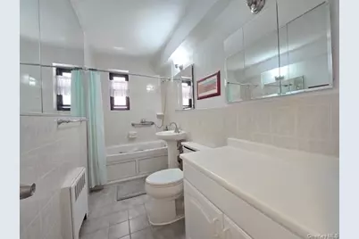 46 Grace Avenue #2J, Great Neck, NY 11021 - Photo 17