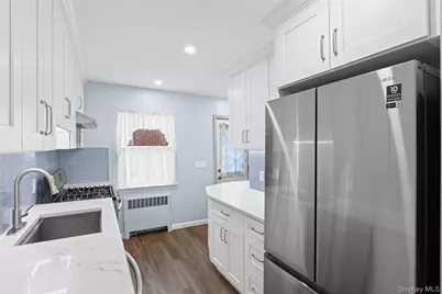 218 Brown Street, Mineola, NY 11501 - Photo 3