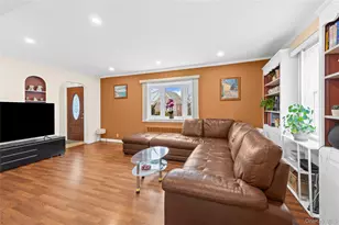 218 Brown St, Mineola, NY 11501 - Photo 9