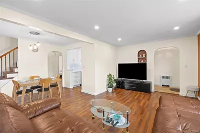 218 Brown Street, Mineola, NY 11501 - Photo 13