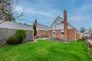218 Brown St, Mineola, NY 11501 - Photo 35