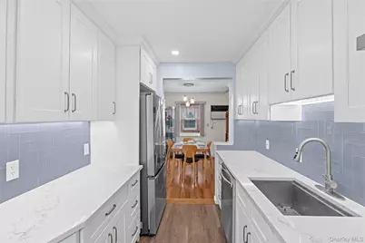 218 Brown Street, Mineola, NY 11501 - Photo 7