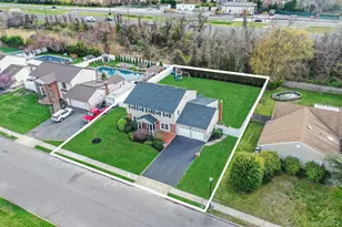 128 Pace Dr S, West Islip, NY 11795 - Photo 41