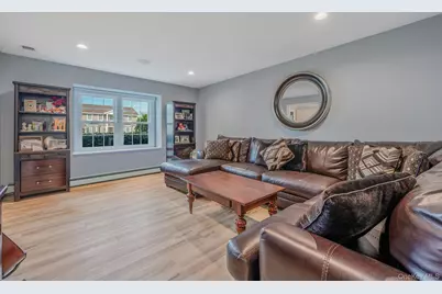 128 Pace Drive S, West Islip, NY 11795 - Photo 9