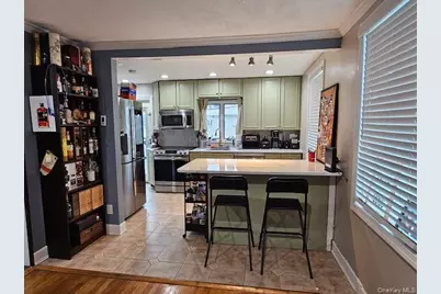 18 Robert Street, Freeport, NY 11520 - Photo 5