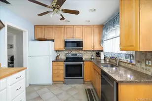 762 Durham Rd, East Meadow, NY 11554 - Photo 7