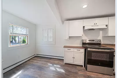 32 Dewey Street, Port Jefferson Station, NY 11776 - Photo 5