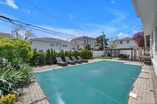 700 Sherwood St, Woodmere, NY 11581 - Photo 23