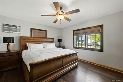 166 Abbey Street, Massapequa Park, NY 11762 - Photo 9