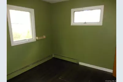194 Phyllis Drive, Patchogue, NY 11772 - Photo 25