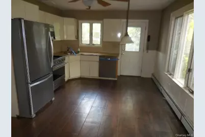 194 Phyllis Drive, Patchogue, NY 11772 - Photo 19