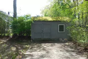 194 Phyllis Dr, Patchogue, NY 11772 - Photo 13