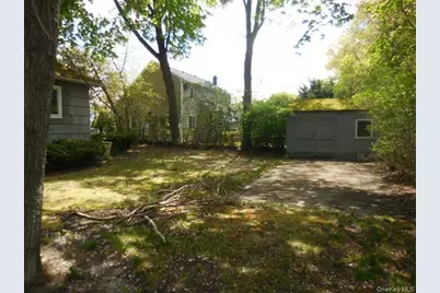 194 Phyllis Drive, Patchogue, NY 11772 - Photo 7