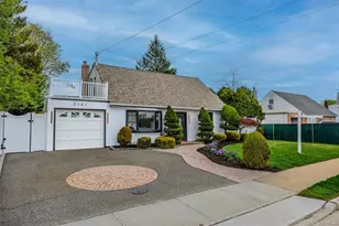 2181 Hortense Ave, Seaford, NY 11783 - Photo 3