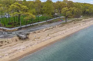4 Dolphins Rise, Lloyd Harbor, NY 11743 - Photo 35