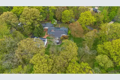 4 Dolphins Rise, Lloyd Harbor, NY 11743 - Photo 29