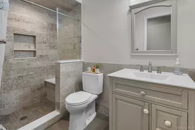 4 Dolphins Rise, Lloyd Harbor, NY 11743 - Photo 19