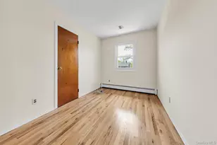 29 Butler St, Glen Cove, NY 11542 - Photo 11