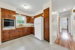 29 Butler St, Glen Cove, NY 11542 - Photo 9