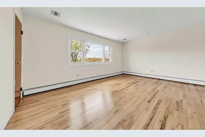 29 Butler Street #2, Glen Cove, NY 11542 - Photo 7