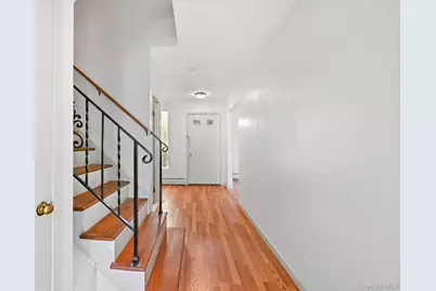 105 Coachlight Square, Montrose, NY 10548 - Photo 3