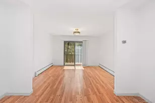 105 Coachlight Square, Montrose, NY 10548 - Photo 5