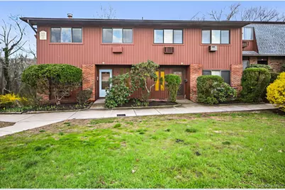 105 Coachlight Square, Montrose, NY 10548 - Photo 1