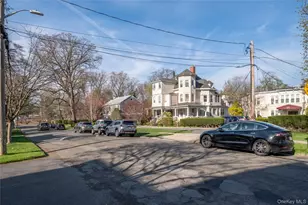 124 Pelhamdale Ave, Pelham, NY 10803 - Photo 9
