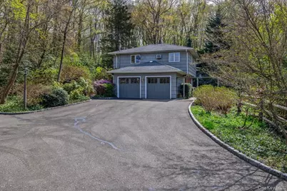 300 E Main Street, Centerport, NY 11721 - Photo 19