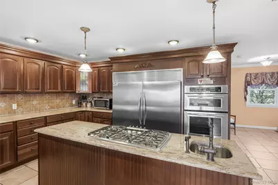 106 Irving Avenue, Freeport, NY 11520 - Photo 5