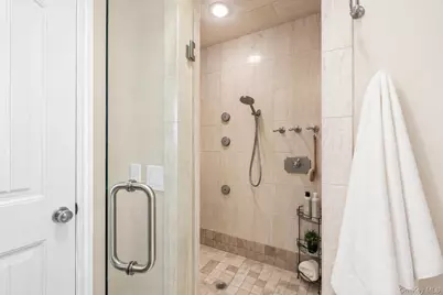 106 Irving Avenue, Freeport, NY 11520 - Photo 21