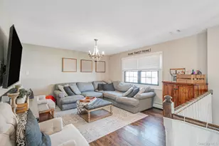 159 Nimbus Rd, Holbrook, NY 11741 - Photo 5