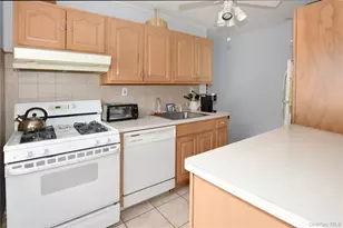 91 Tulip Ave, Floral Park, NY 11001 - Photo 5