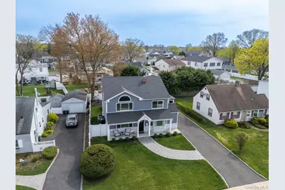 106 Hickory Lane, Levittown, NY 11756 - Photo 27