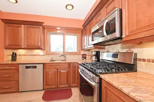 295 New Hyde Park Rd, Garden City, NY 11530 - Photo 15