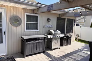 212 Matthews Rd, Oakdale, NY 11769 - Photo 29