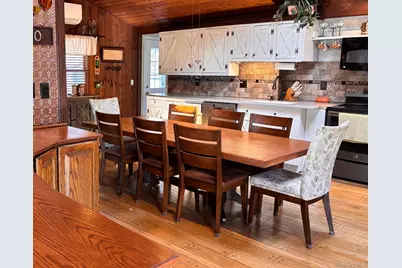 212 Matthews Road, Oakdale, NY 11769 - Photo 13