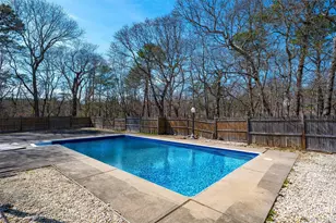 221 E Montauk Hwy, Hampton Bays, NY 11946 - Photo 25