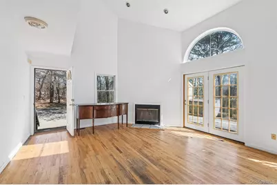 221 E Montauk Highway, Hampton Bays, NY 11946 - Photo 11