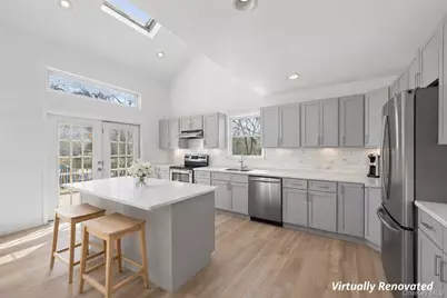 221 E Montauk Highway, Hampton Bays, NY 11946 - Photo 5